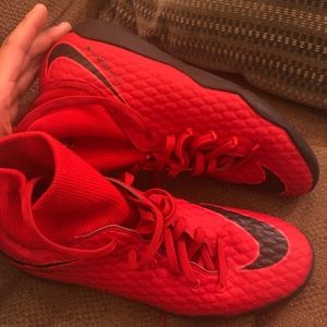 Nike soccer cleats shoes 6.5 men’s 8 women’s